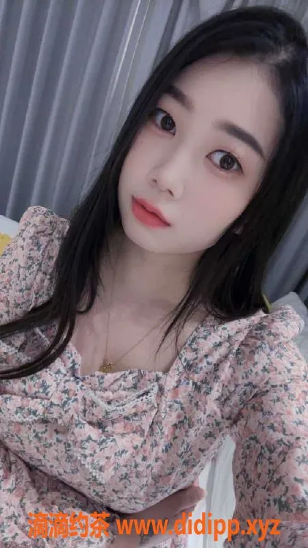 广州楼凤-广州天河高颜值大波妹小柒，500元40分钟体验