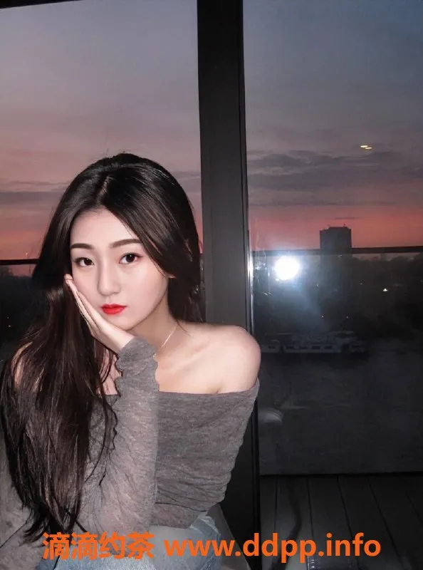 昆明楼凤-官渡区小婷，超值8P服务等你体验！