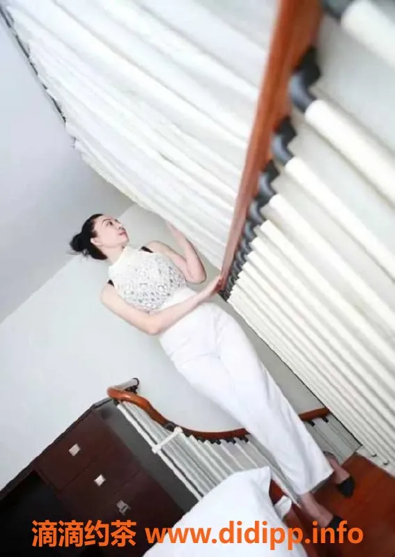 广州楼凤-番禺陶陶：30岁模特，172cm高, 38D，服务超赞