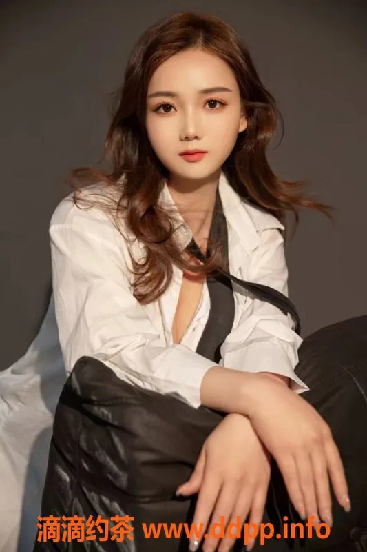 北京楼凤-嫣然小师姐 朝阳 百元档 陪浴服务