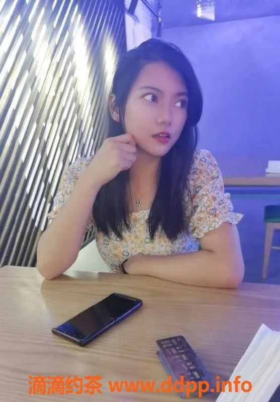 广州楼凤-越秀区25-30岁越秀老师一恬400元全套服务