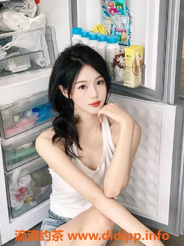 深圳楼凤-南山嫩妹一菲，舌吻体验仅P1200起