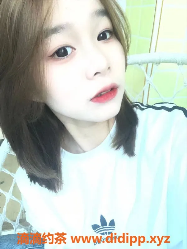 上海楼凤-上海小🍑美女，服务超赞，随叫随到