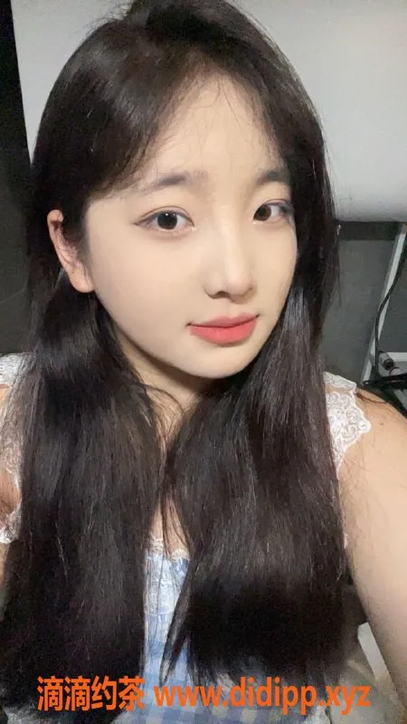 成都楼凤资源信息,成都多多，身高160，微坦巨乳，400元全套服务