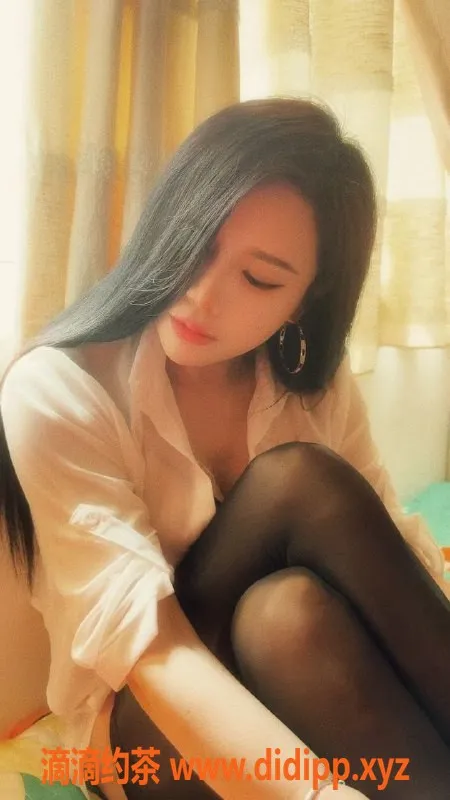 武汉楼凤-冰冰 硚口区女神 预约享4P/7PP优惠