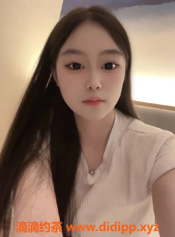 上海楼凤-普陀可可，160CM C罩杯，1200元享受激情服务