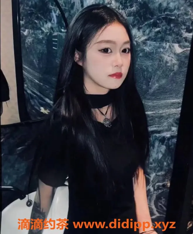 上海楼凤-普陀可可，160CM C罩杯，1200元享受激情服务