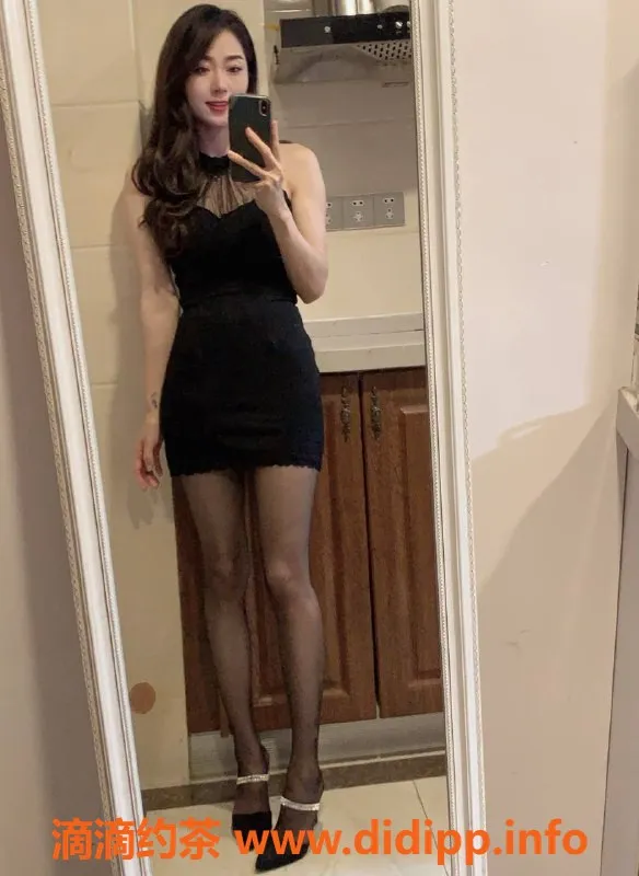 广州楼凤-佛山美美，500元体验鸳鸯浴和亲吻服务