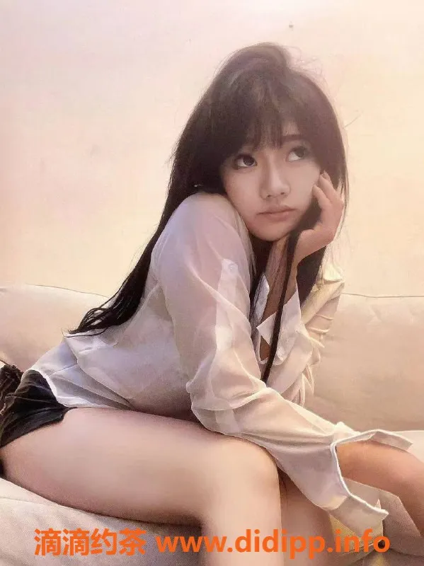 成都楼凤-妍心：19岁嫩妹，高颜值，服务优秀，700元/50分钟