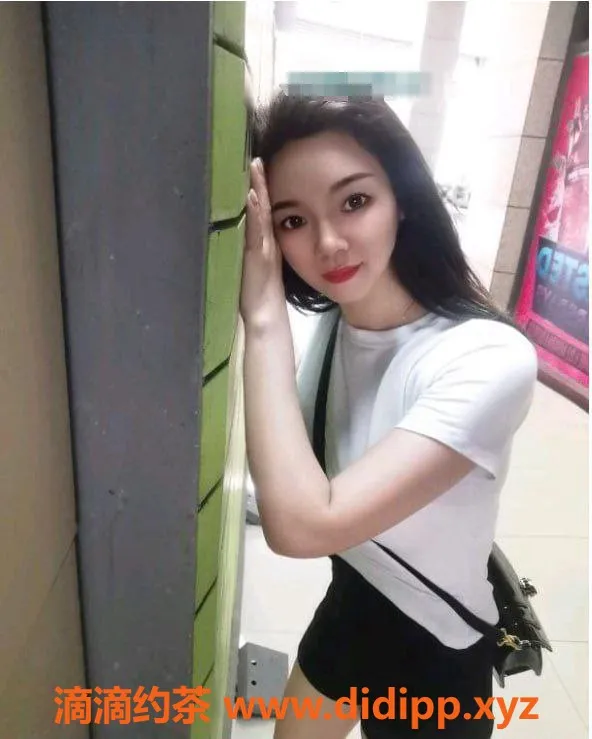 广州楼凤资源信息,花都性感少妇千红，25岁，服务多样仅需400