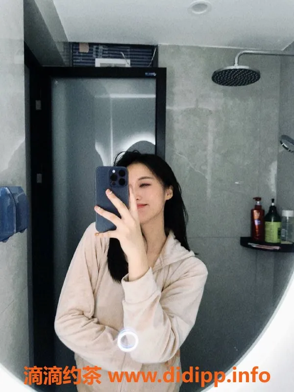 杭州楼凤-气质御姐白沐程，10p/18pp轻吻上城预约