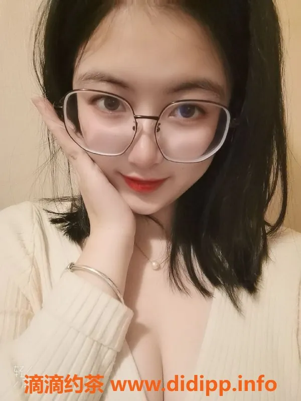 南京楼凤-雨花台甜甜，700元/1300元服务推荐！