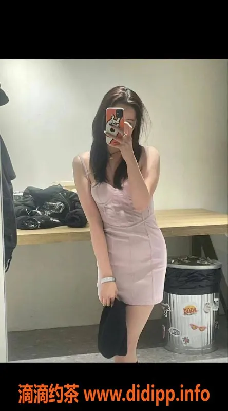 广州楼凤-天河小红少妇，400元舌吻服务，视频验证！