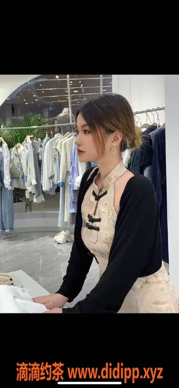 长沙楼凤-岳麓区19岁白薇，160身高C罩杯，服务多样超诱人！