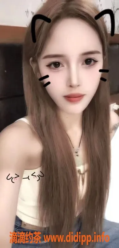 成都楼凤-新都区23岁御姐珊珊，165cm、85斤，500元起