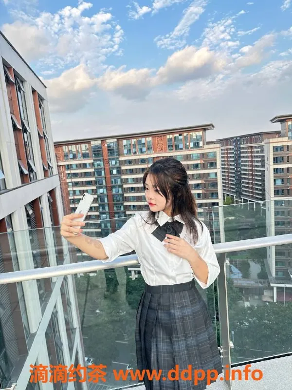 成都楼凤资源信息,圆圆：成都市158cm 89斤嫩妹，500元包夜服务