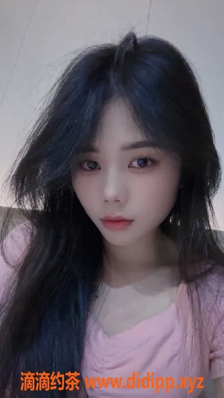 广州楼凤资源信息,广州天河佛系开课小月儿，20岁161cm 46kg服务