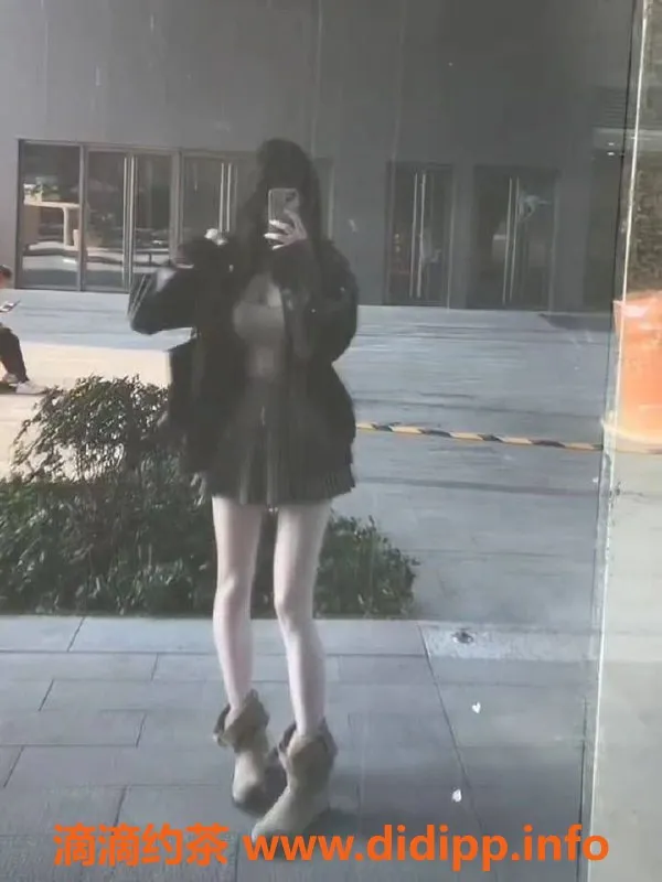 重庆楼凤资源信息,钱朵朵：大胸嫩妹，工兵价300，21中3