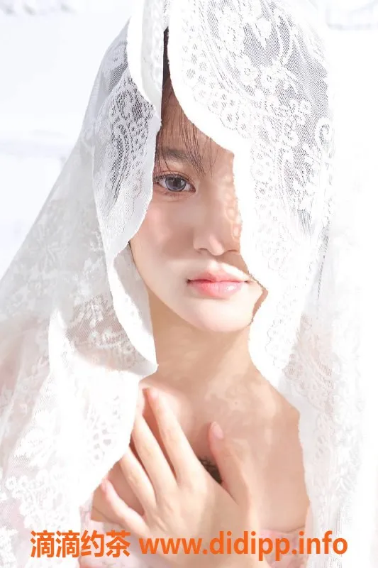 上海楼凤-闵行CC，肤白颜值高，700元体验精彩服务