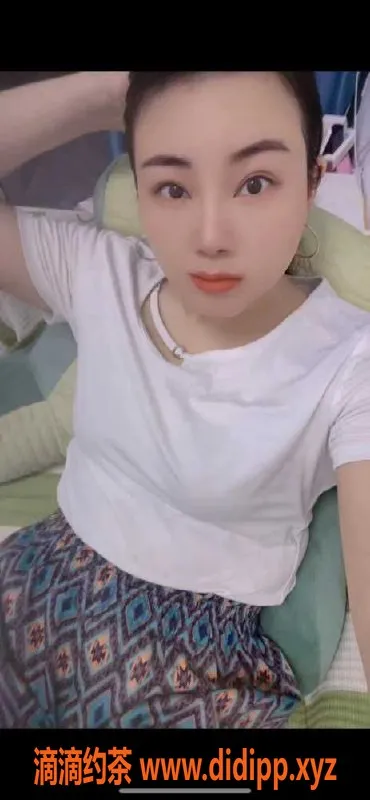 广州楼凤资源信息,天河安静老师，28岁168cm，茶水400元