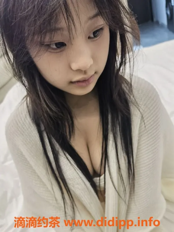 成都楼凤资源信息,成都小瑶，16岁，身高159，热情服务，600元一次