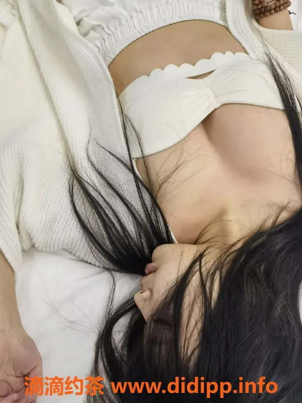 成都楼凤-成都小瑶，16岁，身高159，热情服务，600元一次