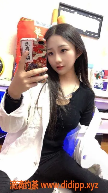 深圳楼凤-福田兼职可可，26岁163cm，36C胸围，500元40分钟