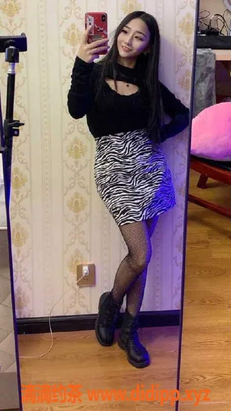 深圳楼凤资源信息,福田兼职可可，26岁163cm，36C胸围，500元40分钟