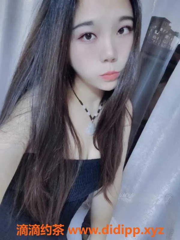 广州楼凤-天河嫩妹糖糖，20岁168cm，服务超值