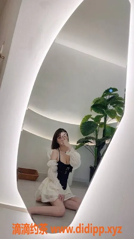 北京楼凤-朝阳吖吖，23岁纯天然美女，168厘米，100斤