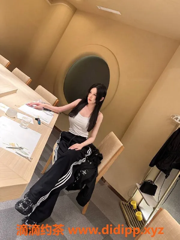 上海楼凤-徐汇小盒子，身高163，44g，1299p起