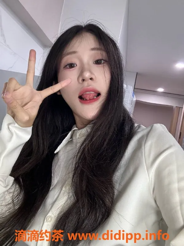 深圳楼凤-小小，深圳宝安千元档嫩妹，1200起