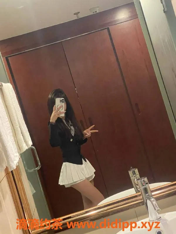 成都楼凤-成华区乐乐：18岁甜美萝莉，身高160，吸引力十足！