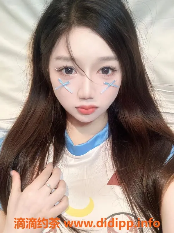 上海楼凤资源信息,上海兔兔酱20岁素颜美女，身材超好，茶水费1300元