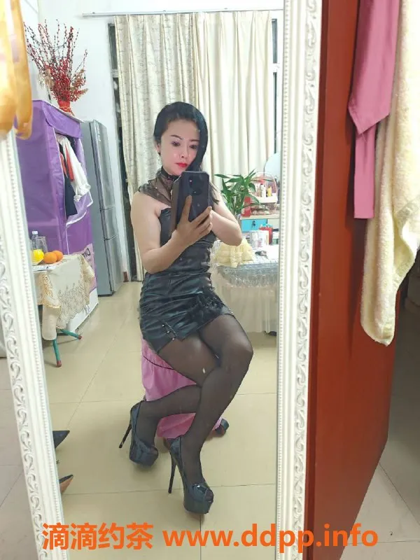 广州楼凤-金沙洲馨儿，真实写真400元/小时！