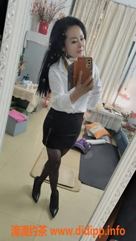 广州楼凤-金沙洲馨儿，真实写真400元/小时！