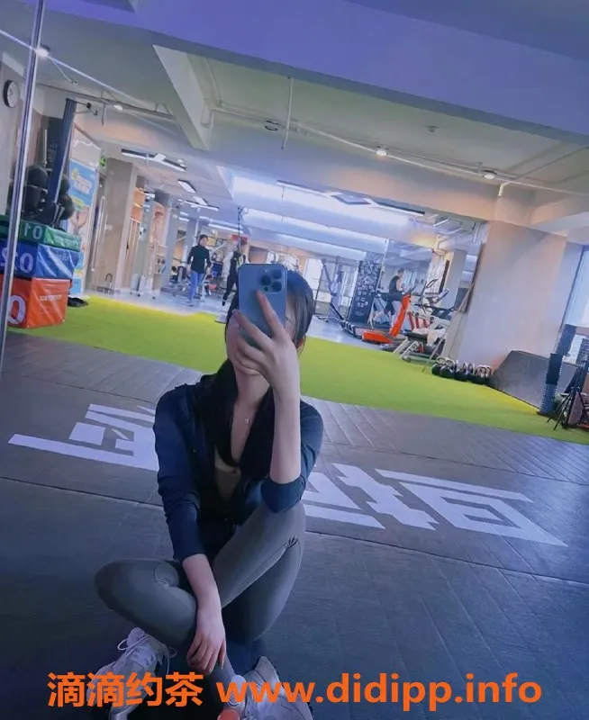 深圳楼凤资源信息,福田五百御姐筱筱，课程P700，私聊咨询！