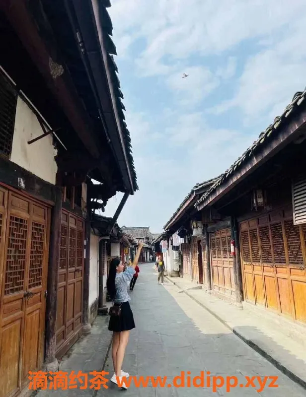 成都楼凤-千凡御姐车，市中心高档体验