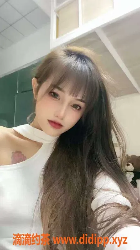 广州楼凤-广州白云嫩妹灵薇，20岁，165cm，49kg