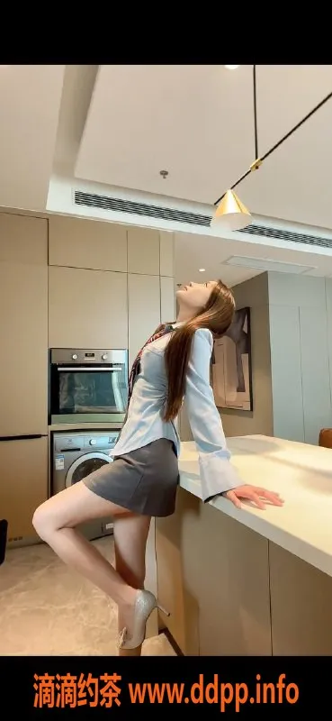 成都楼凤-高新区御姐车Anne，颜值与服务兼具