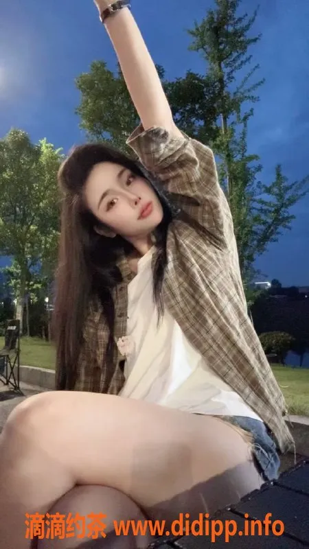 长沙楼凤资源信息,岳麓区24岁迪雅，165身材48斤，精彩服务等你体验！