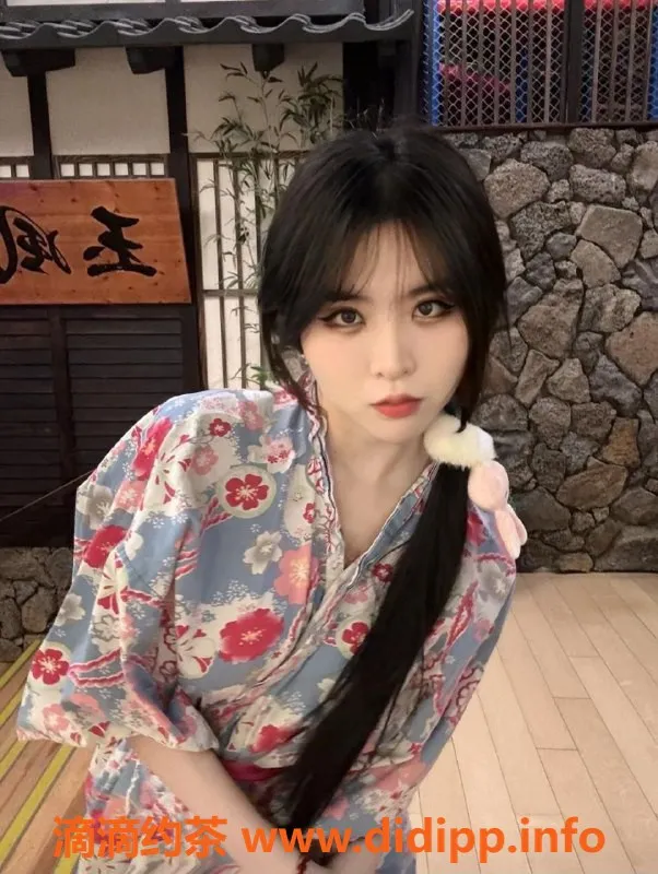 成都楼凤-武侯区小宁，18岁嫩妹，身高160，600元/50分钟