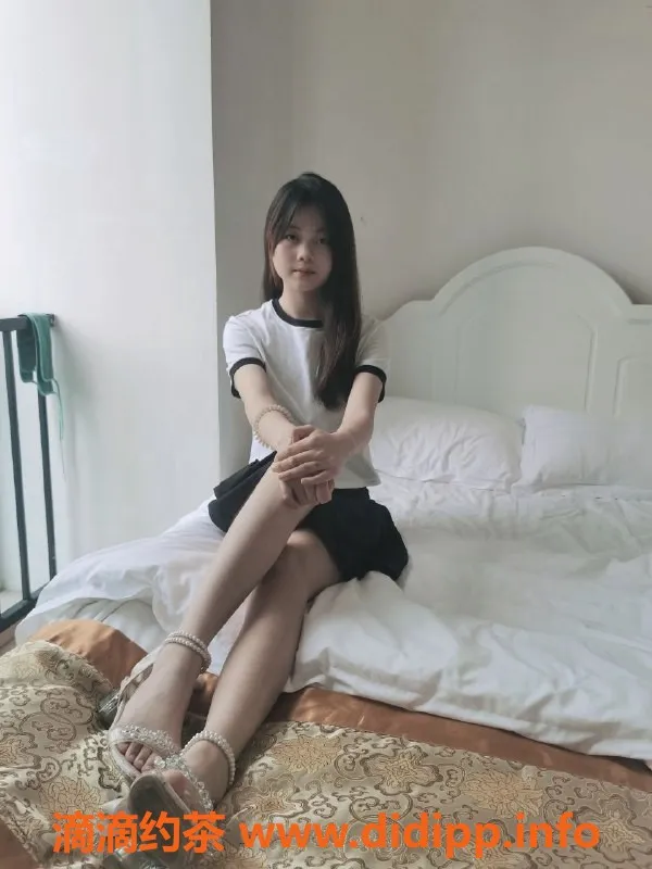 成都楼凤-成华区纯纯小妹沐夕，170cm大长腿，超高爱爱体验