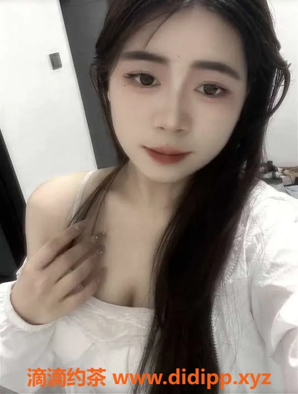 成都楼凤-锦江区小芯，19岁身高160，95斤C+嫩妹