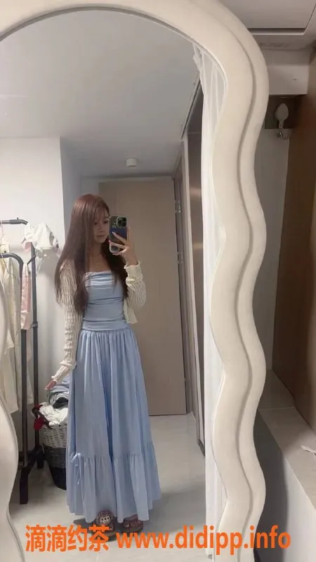 广州楼凤资源信息,海珠菜菜，洗吹做，价格实惠！