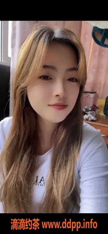 成都楼凤-武侯区27岁馨馨，155身高95斤，400元全套服务