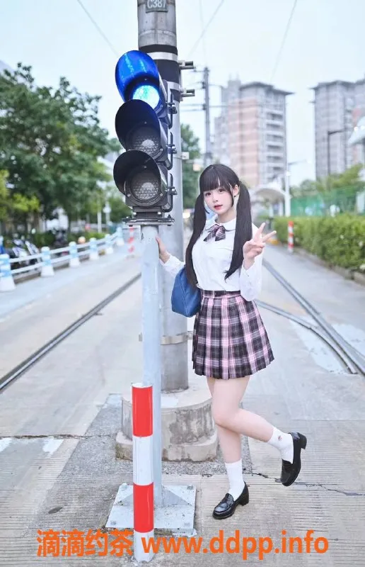 上海楼凤-黄浦小鹿酱，20张内20p，服务超赞！