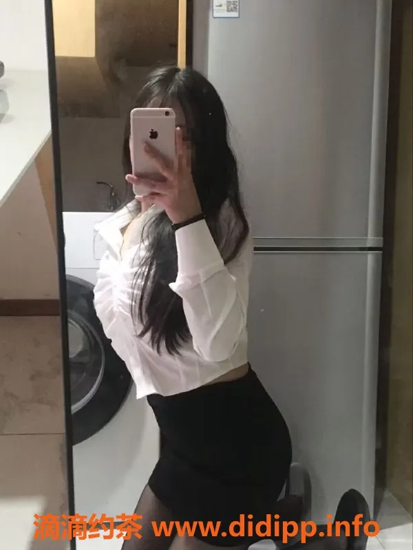 深圳楼凤-龙岗嫩妹欣欣，舌吻服务超划算！