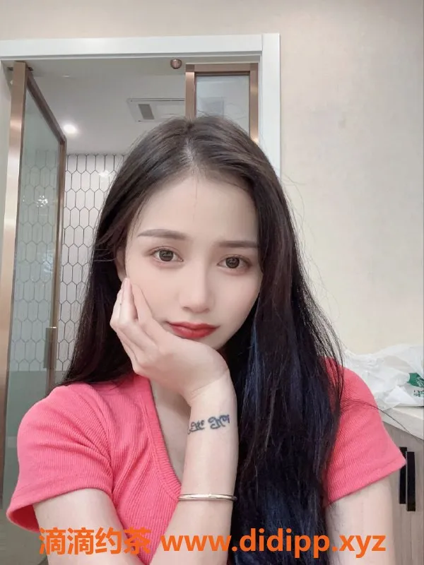 上海楼凤-普陀佳琪，165cm D杯，1000元/次，真心推荐！