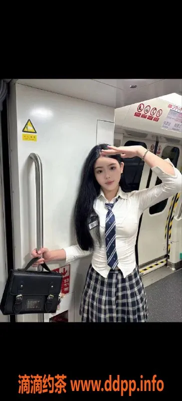 北京上门服务资源信息,小露，学生制服美女，10张p仅需